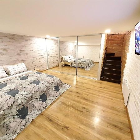 Charlotte -Двухуровневая Студия В Центре Krementjuk Eksteriør billede