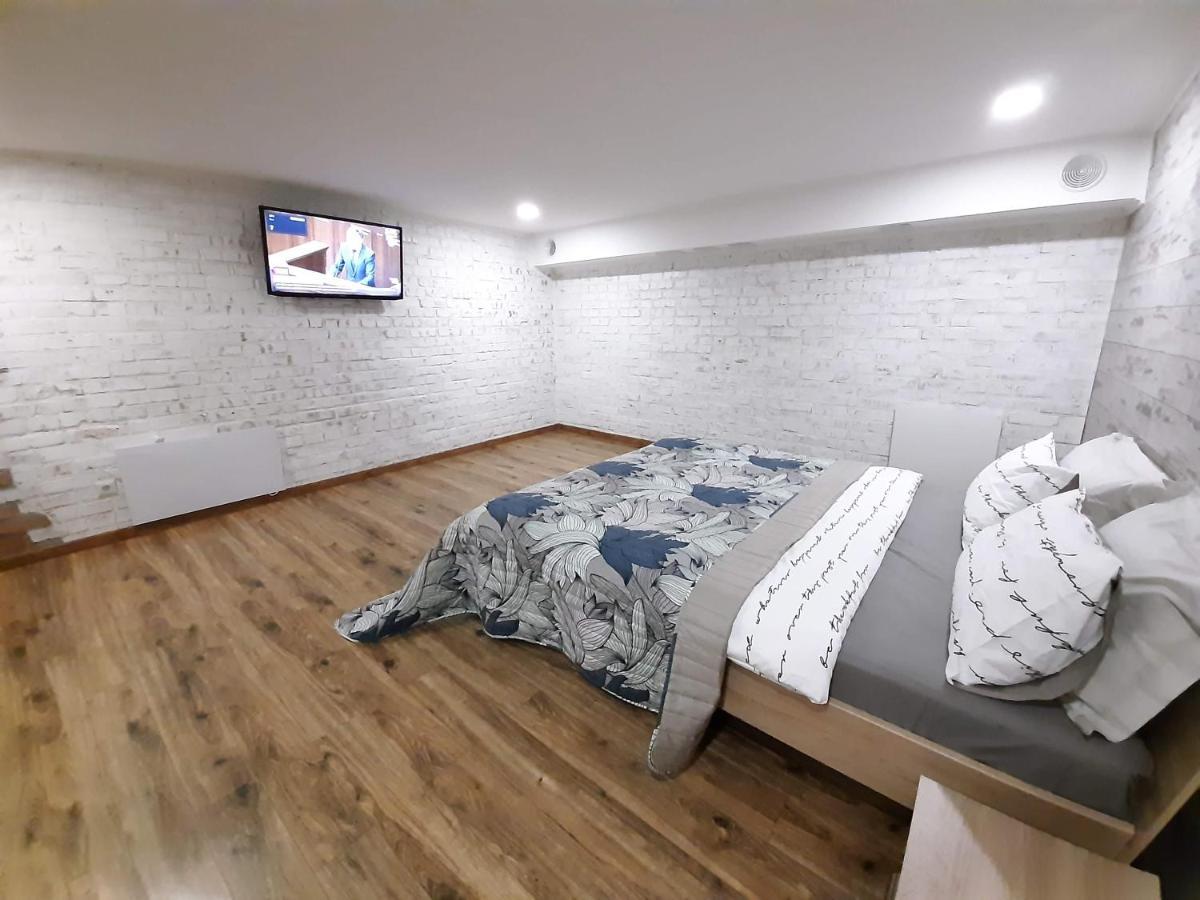 Charlotte -Двухуровневая Студия В Центре Krementjuk Eksteriør billede